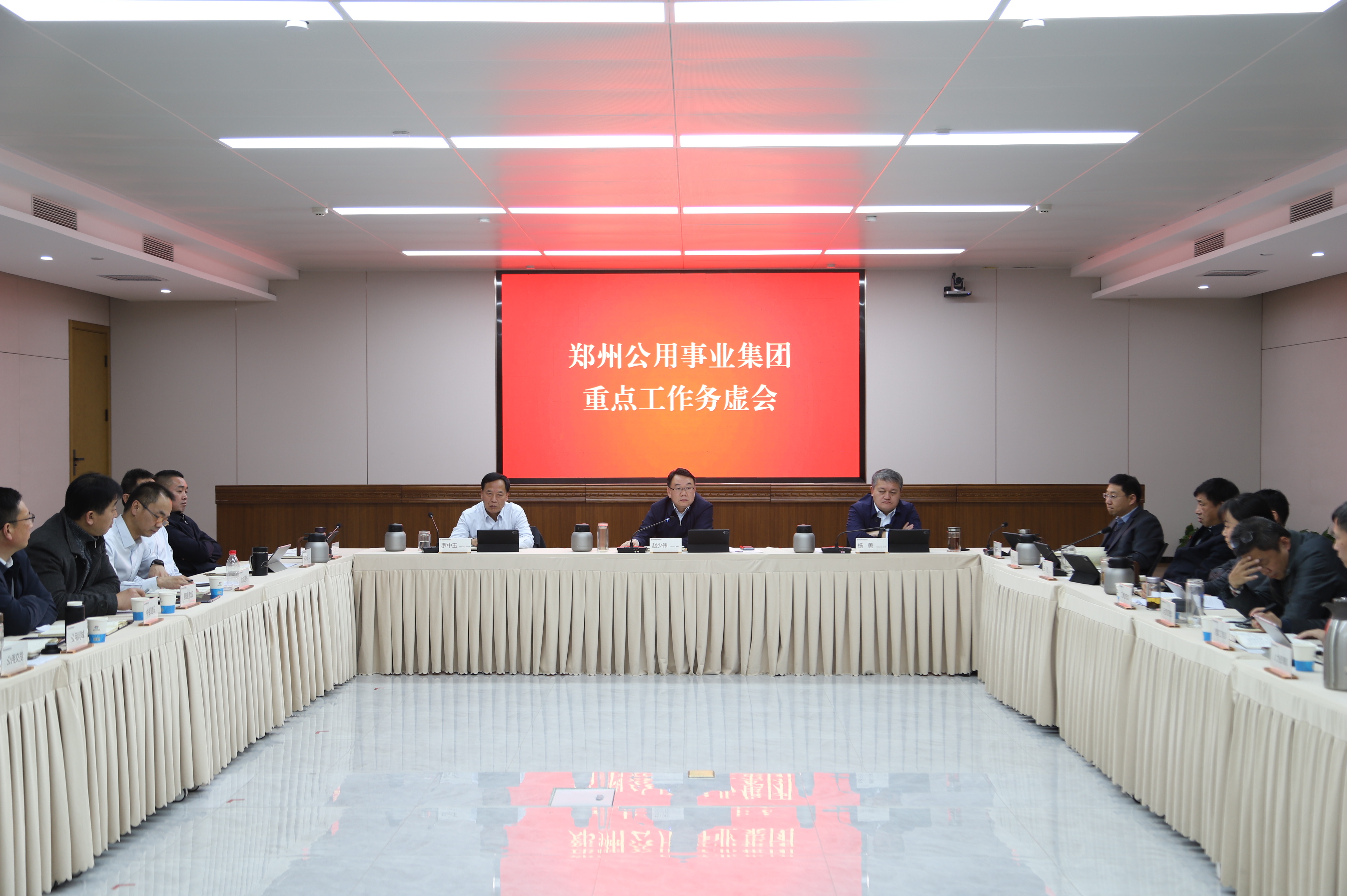 GQY视讯：公司董事会聘任的副总经理徐伟先生目前主要分管投资等相关工作