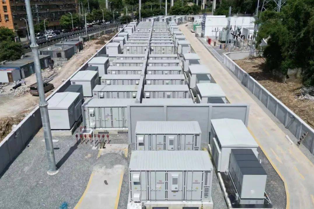 英维克获得实用新型专利授权：“一种换热板及储能集装箱”